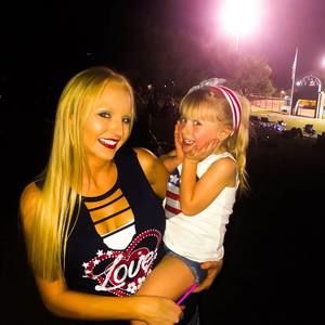 Meet your Posher, Makenzie